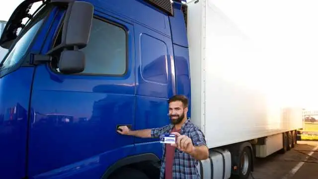 lavori di guida di camion senza patente cdl